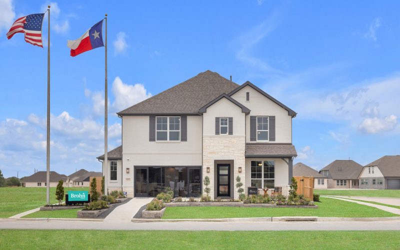 New construction homes in Spring, Texas near Houston with modern designs, community amenities, and proximity to major employers and schools