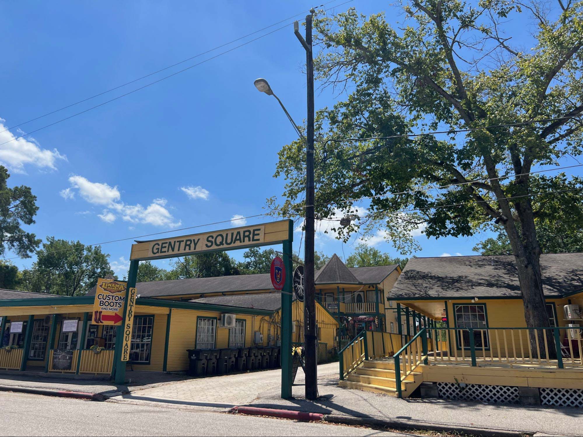 Spring, Texas parks and green spaces with walking trails and community recreation areas—outdoor lifestyle for new home residents near Houston