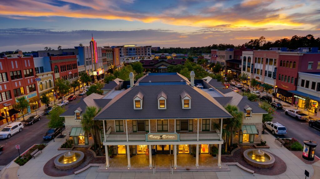 Conroe, Texas shopping and retail centers with stores, restaurants, and entertainment—convenient amenities for new home residents