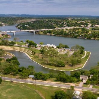 richmond-texas-outdoors Scenic waterfront park with walking trails, green space, and community gathering areas in Richmond, Texas—recreation near new homes in Houston